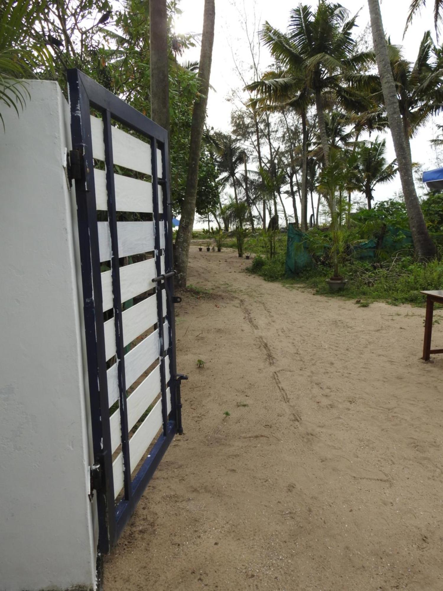 Alappuzha Shoreline Marari Beach Villa At Golden Beach Mararikulam المظهر الخارجي الصورة