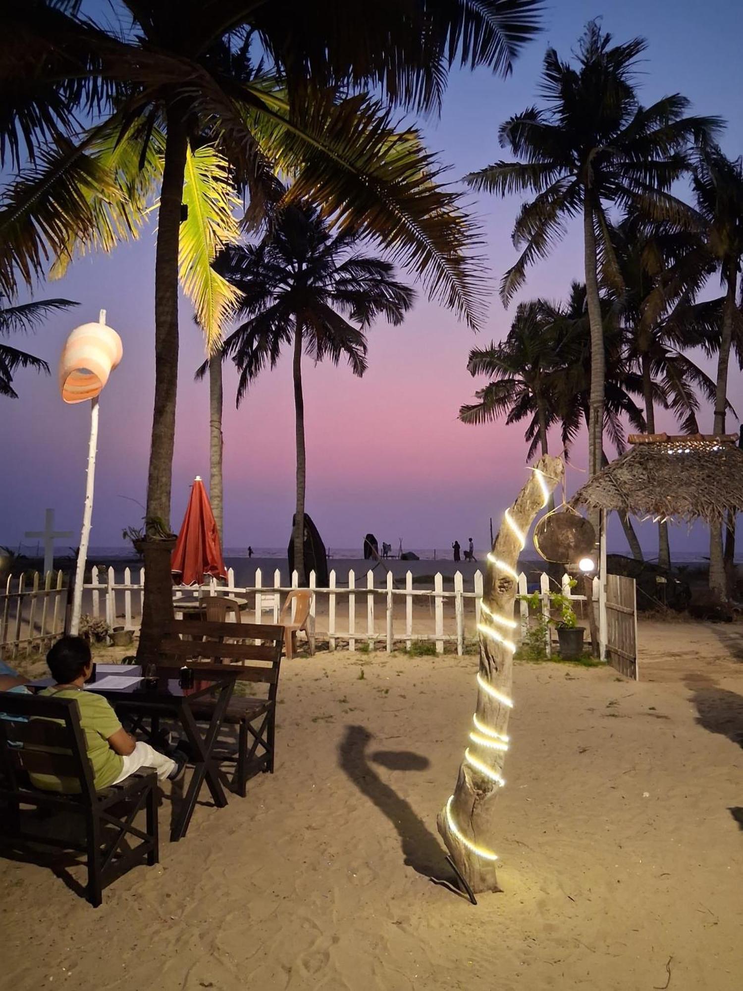Alappuzha Shoreline Marari Beach Villa At Golden Beach Mararikulam المظهر الخارجي الصورة